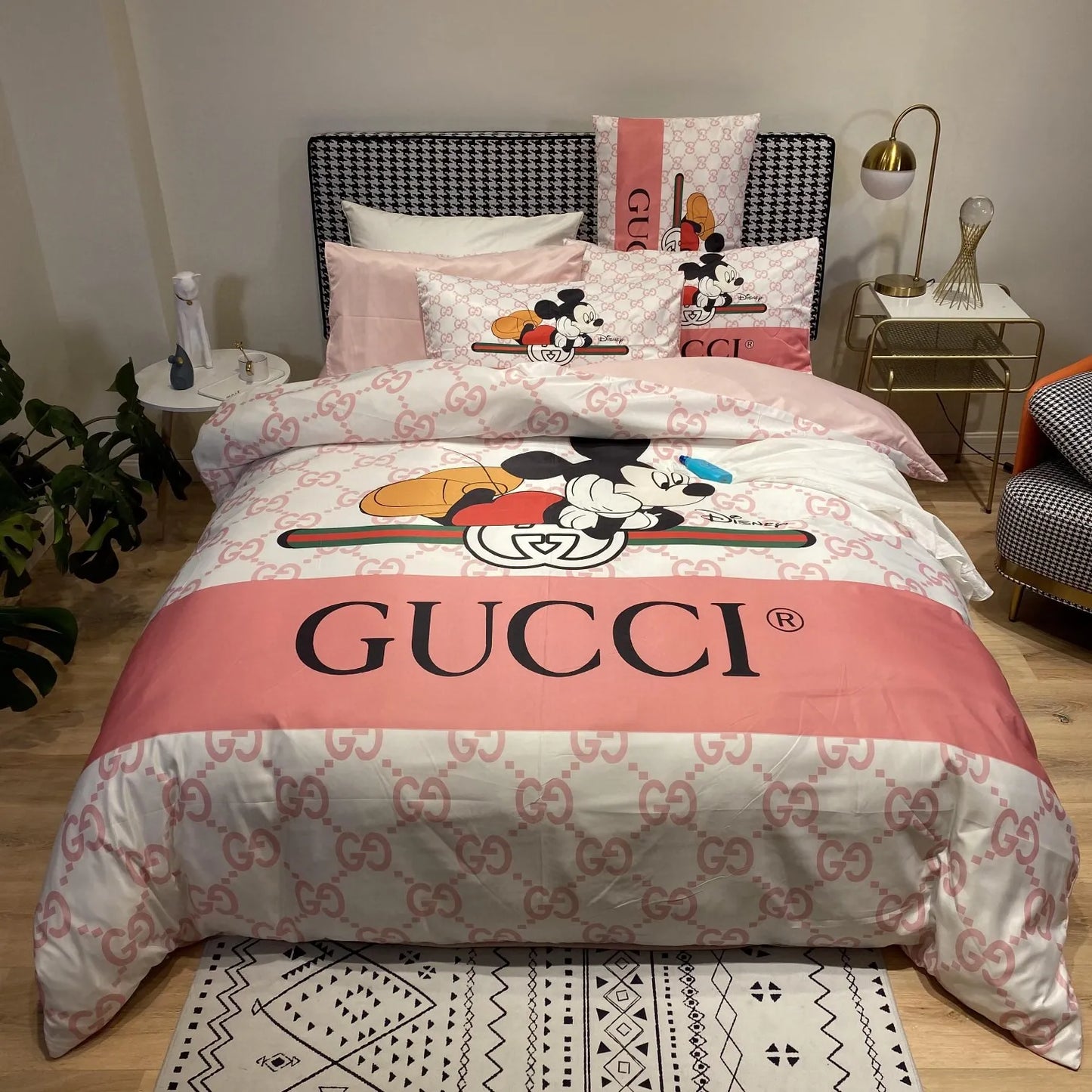 Premium Luxury Brand Bedding Set DN1615782