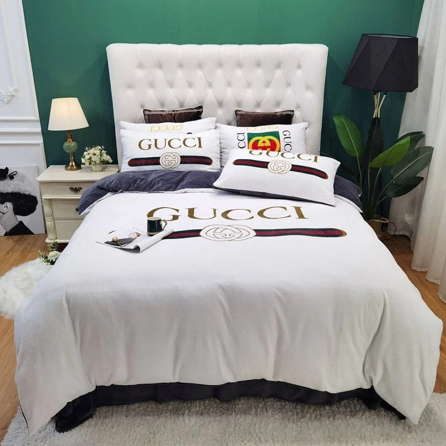 Premium Luxury Brand Bedding Set DN1615786