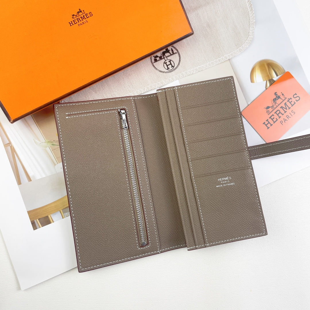 Hermes Goyard New H Passant Toutenmainte Wallet coffee
