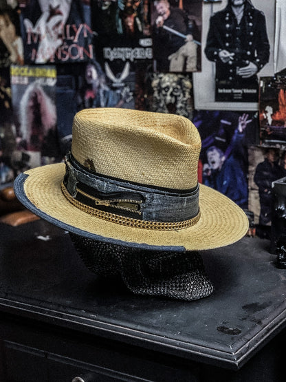 STICKY FINGERS - Blade Hats