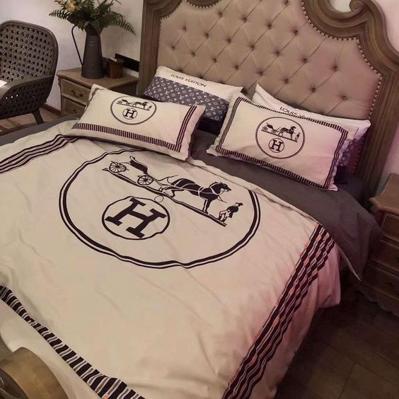Premium Luxury Brand Bedding Set   DN16030907