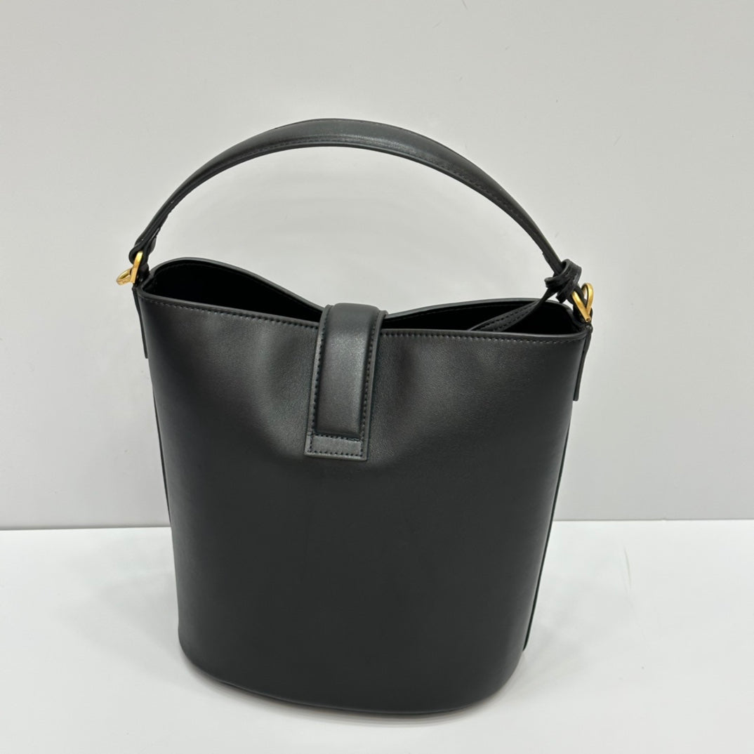 Hermes Goyard Medium Louise Bag In Smooth Calfskin