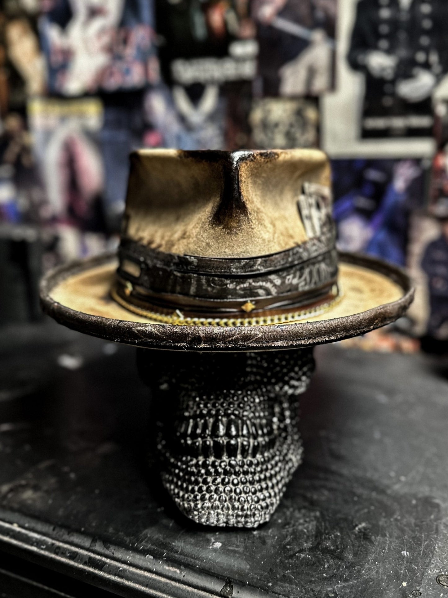 SIMPLE MAN - Blade Hats