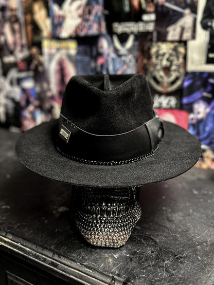 MAN IN BLACK - Blade Hats