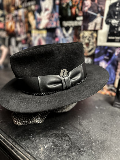 MAN IN BLACK - Blade Hats