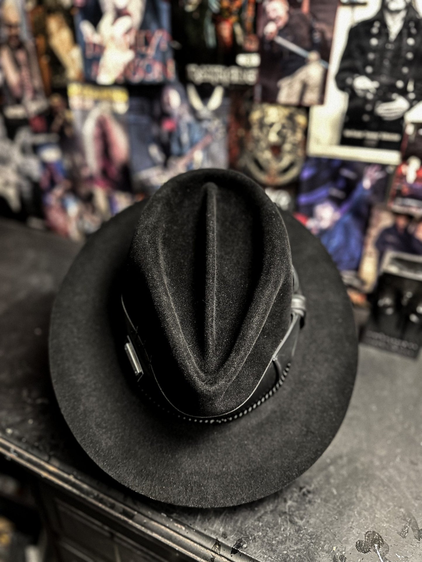 MAN IN BLACK - Blade Hats