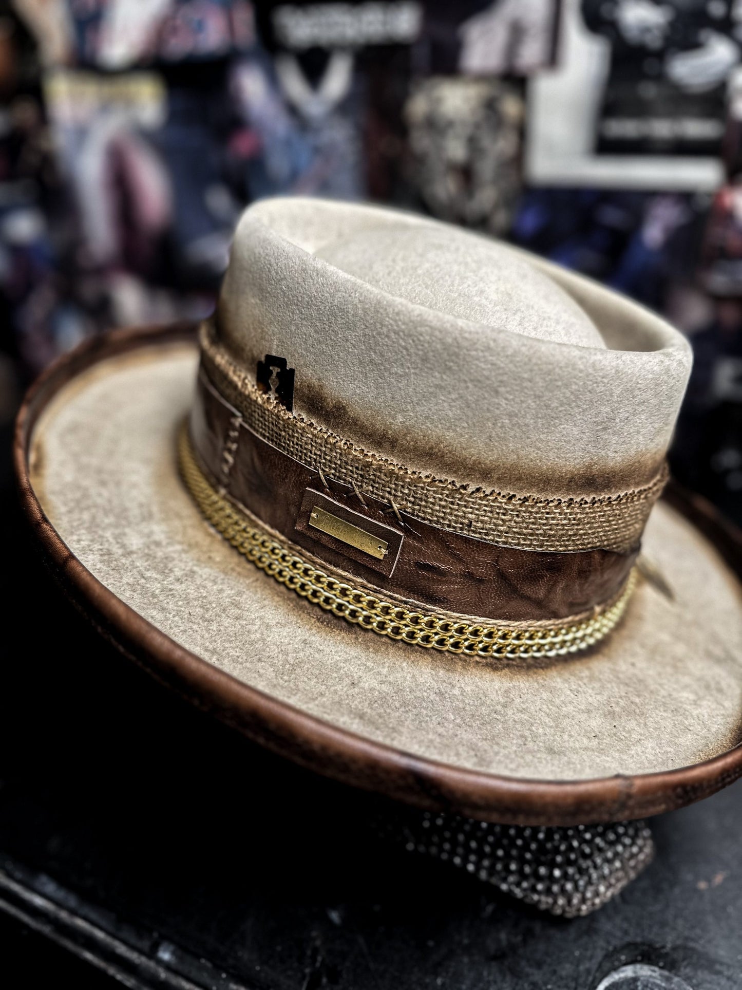 BLOWIN´ IN THE WIND - Blade Hats