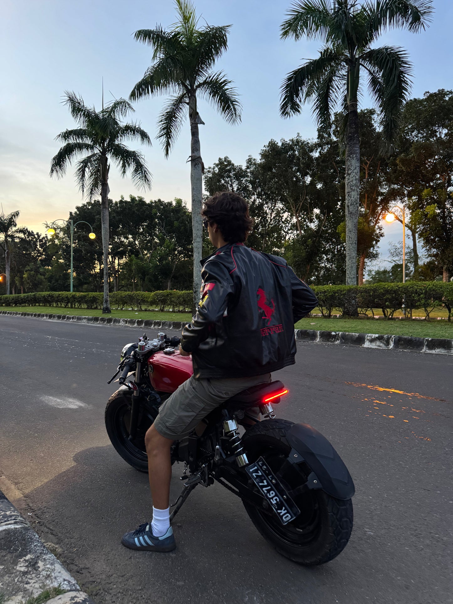 Ferrari F1 Vintage Leather Jacket - White Edition