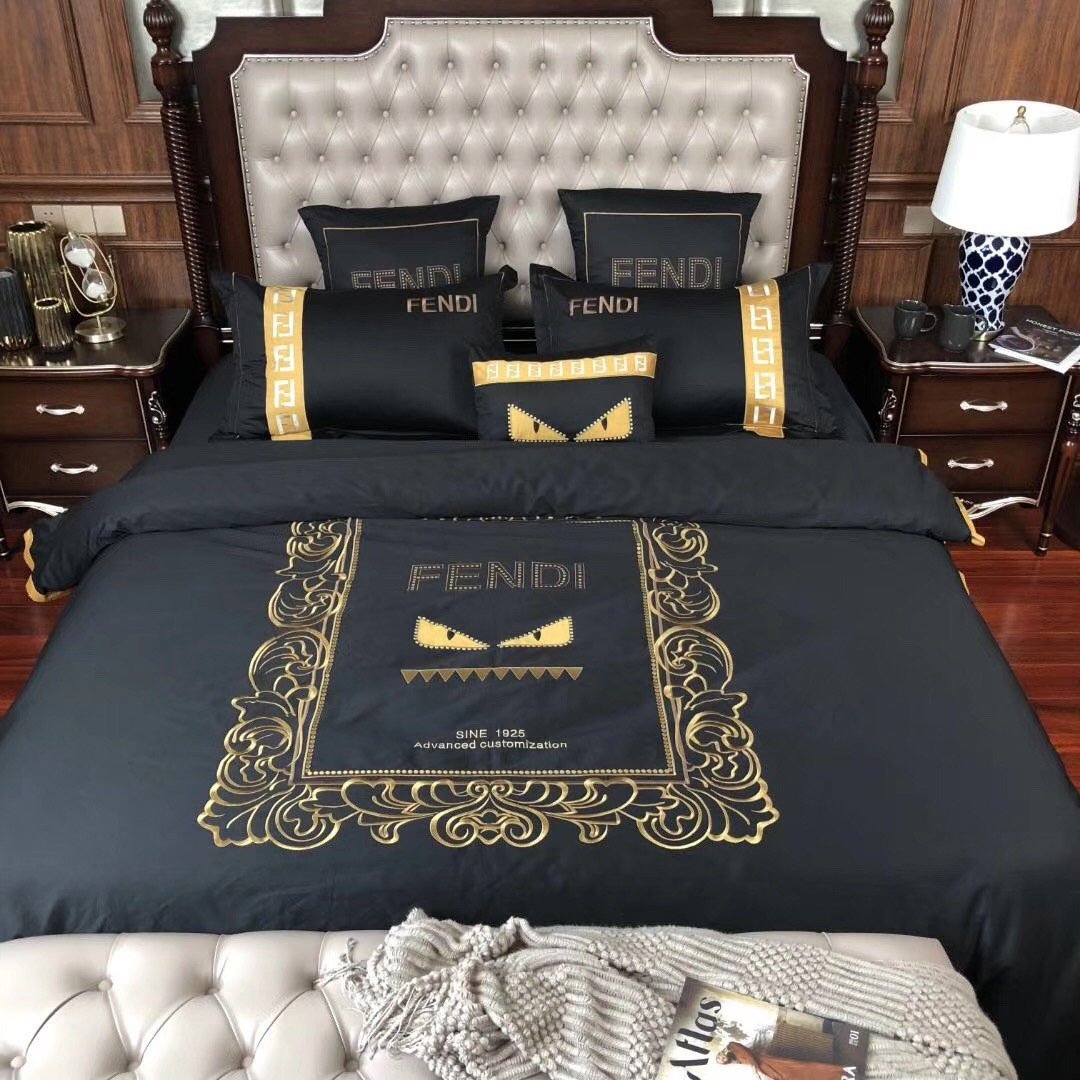 Premium F*ndi Bedding Set   DN9201039