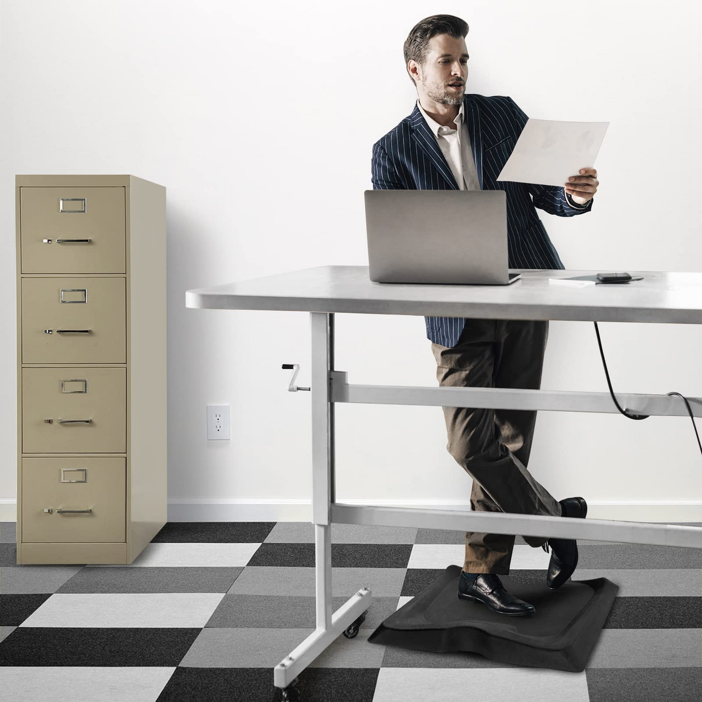 Goplus Anti-Fatigue Standing Desk Mat, Not Flat Comfort Mat with Massage Points